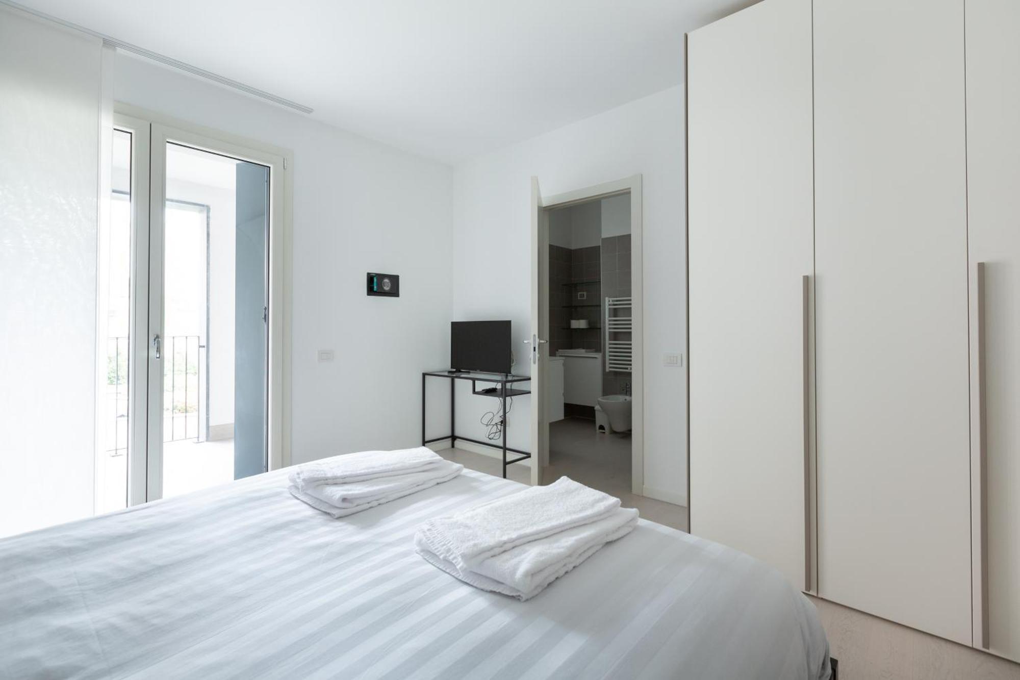 Porta Nuova Bright And Roomy Flat Милан Экстерьер фото